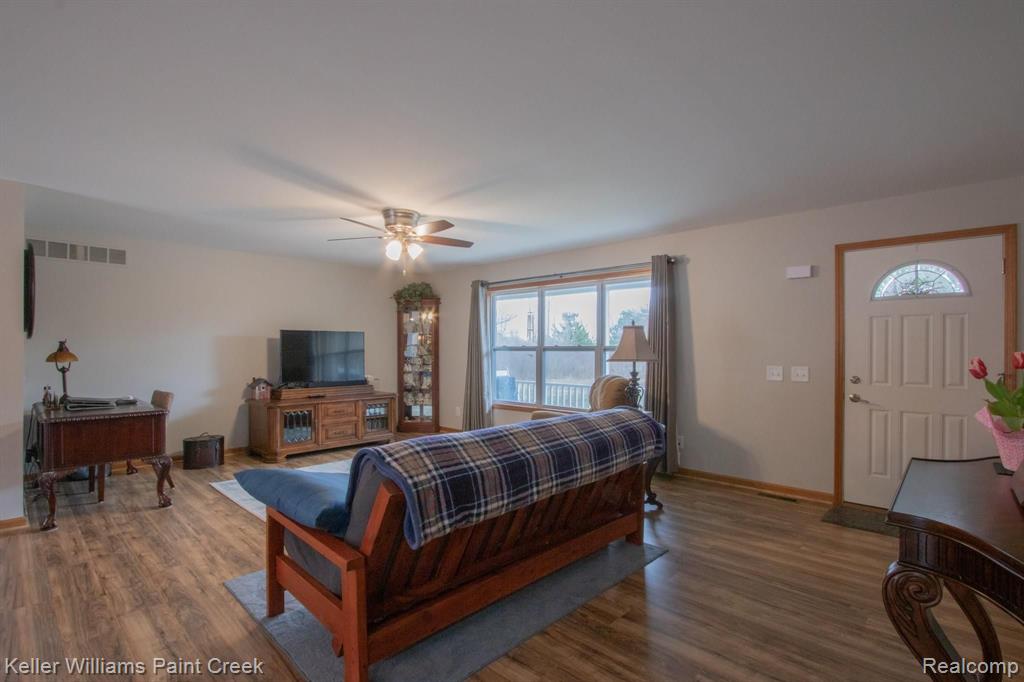 23755 30 Mile Road Ray, MI 48096 - Photo 7 of 48