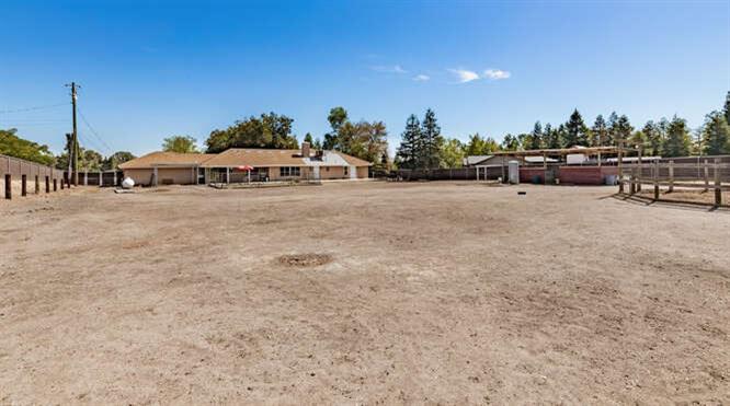 15534 Monreal Road Madera, CA 93636 - Photo 27 of 43 Gallery Image 27