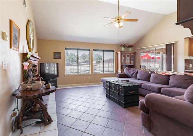 15534 Monreal Road Madera, CA 93636 - Photo 3 of 43 Gallery Image 3