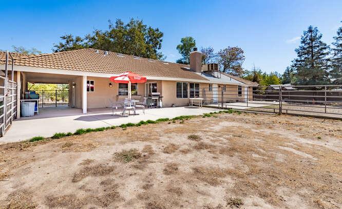 15534 Monreal Road Madera, CA 93636 - Photo 31 of 43 Gallery Image 31