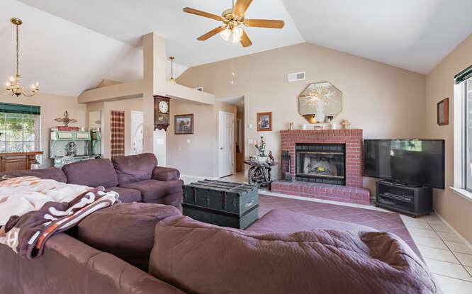 15534 Monreal Road Madera, CA 93636 - Photo 4 of 43 Gallery Image 4