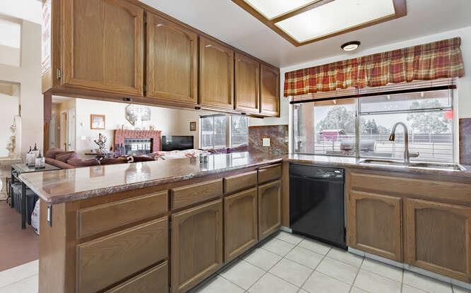 15534 Monreal Road Madera, CA 93636 - Photo 9 of 43 Gallery Image 9