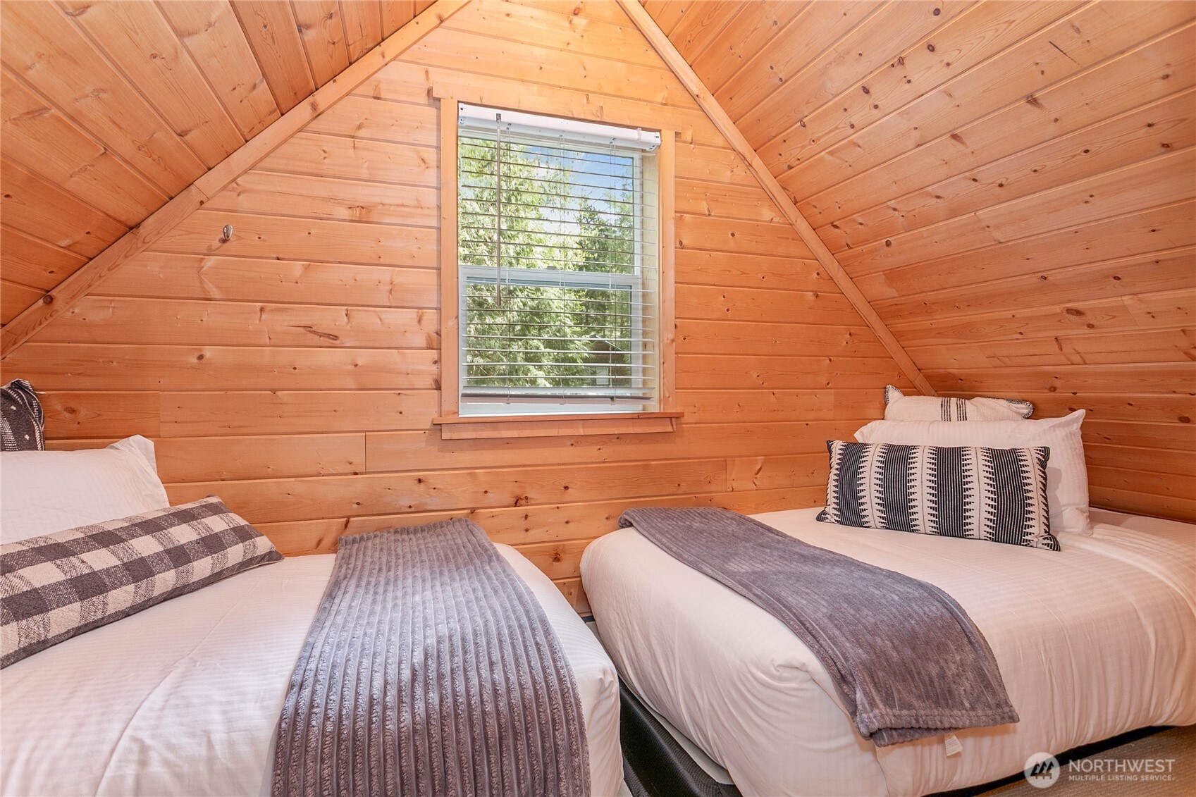 21012 Pinnacle Road Glacier, WA 98244 - Photo 26 of 40