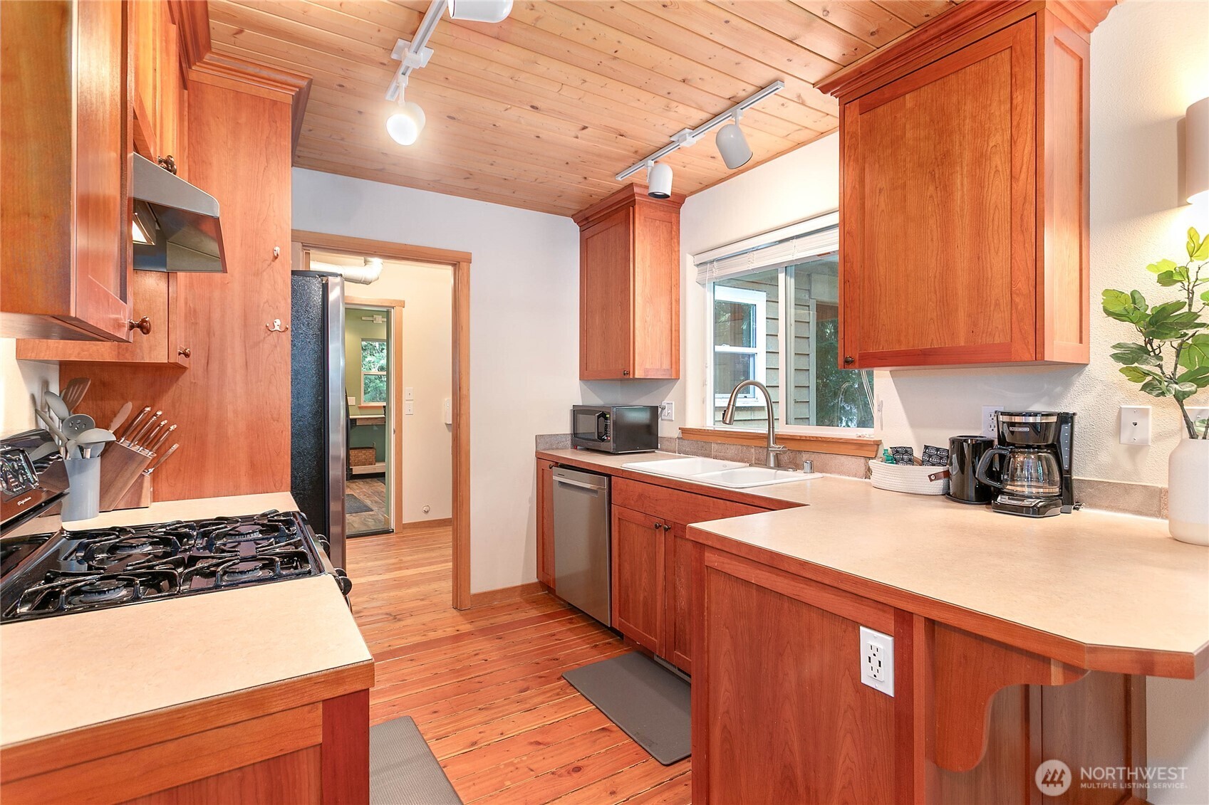 21012 Pinnacle Road Glacier, WA 98244 - Photo 7 of 40