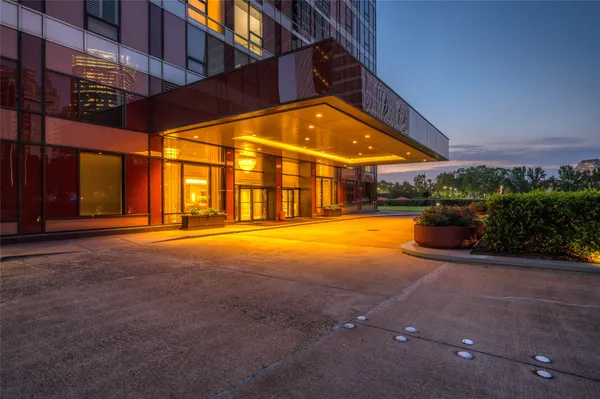 $2,250 | 5100 San Felipe Street, Unit 55, Houston, TX 77056