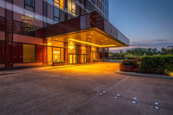 $2,250 | 5100 San Felipe Street, Unit 55, Houston, TX 77056