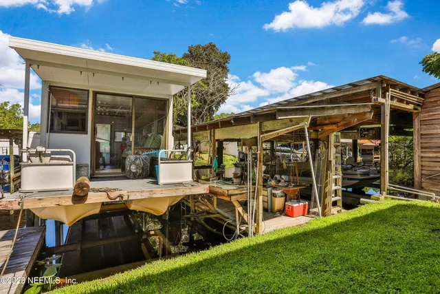 $339,000 | 115 Walt Lane, Satsuma, FL 32189