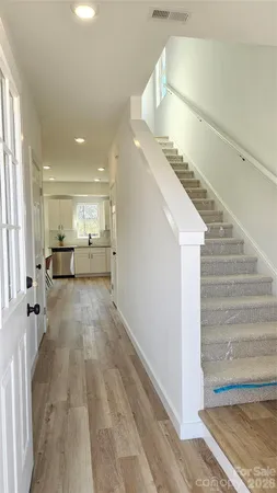 $299,000 | 2930 21st St Lane Northeast, Hickory, NC 28601