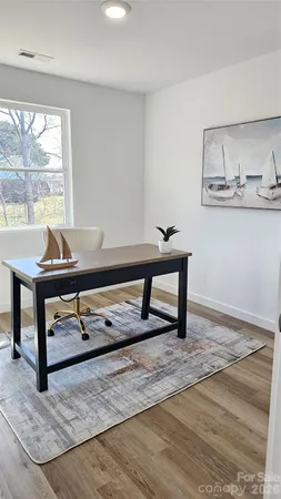 $299,000 | 2930 21st St Lane Northeast, Hickory, NC 28601