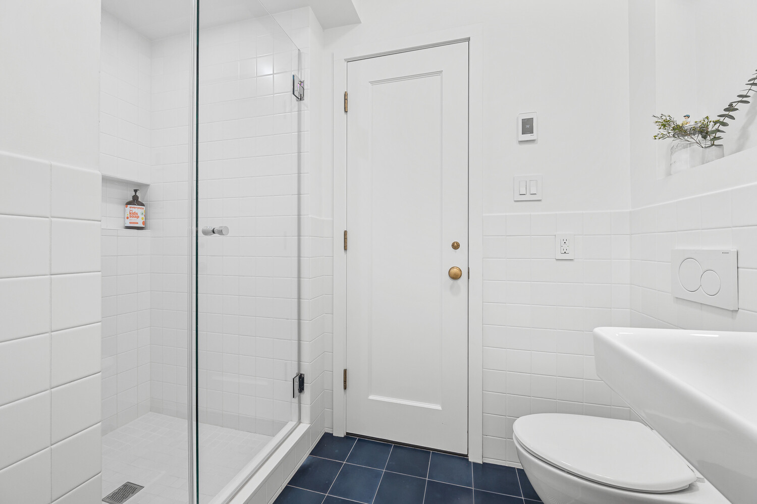 385 Argyle Road, Unit 2G Brooklyn, NY 11218 - Photo 14 of 24