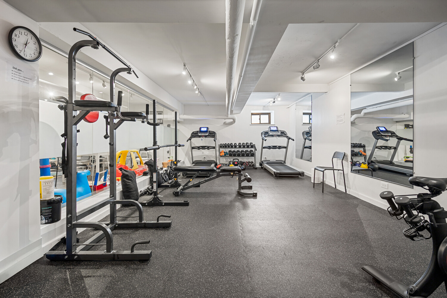 385 Argyle Road, Unit 2G Brooklyn, NY 11218 - Photo 18 of 24