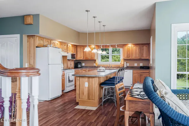 $749,900 | 8725 Sparta Highway, Sparta, TN 38583