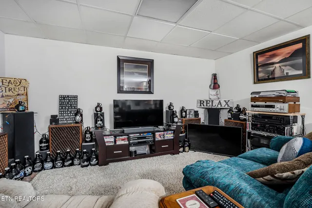 $749,900 | 8725 Sparta Highway, Sparta, TN 38583