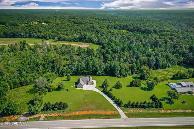 $749,900 | 8725 Sparta Highway, Sparta, TN 38583