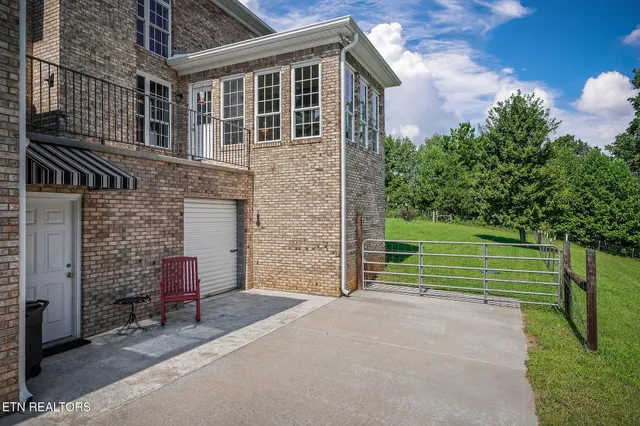 $749,900 | 8725 Sparta Highway, Sparta, TN 38583