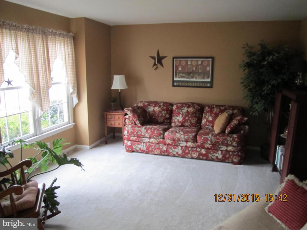 74 Brookview Drive Lititz, PA 17543 - Photo 7 of 38
