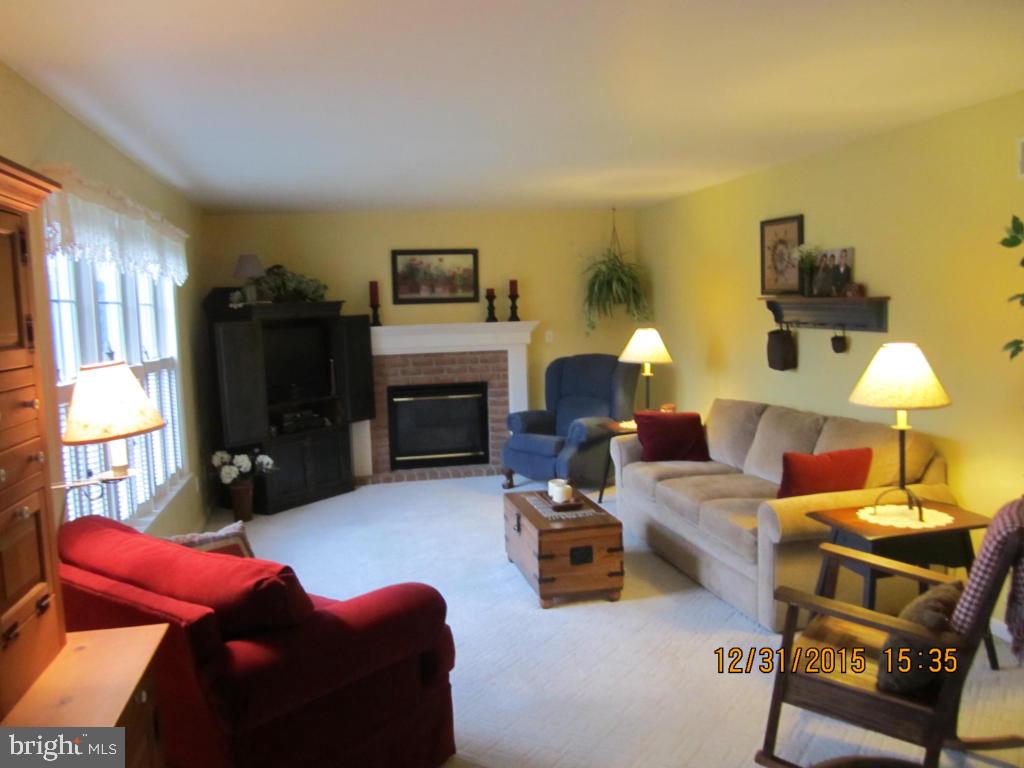 74 Brookview Drive Lititz, PA 17543 - Photo 8 of 38