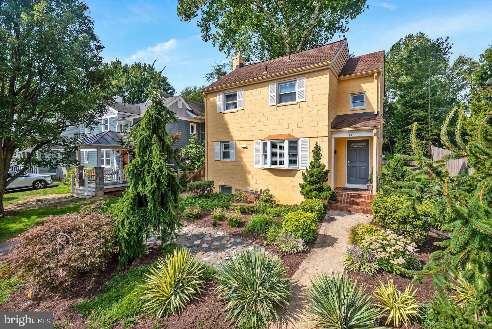 Welcome to 205 W Cameron Rd! 3 bd/2 ba, 3 levels