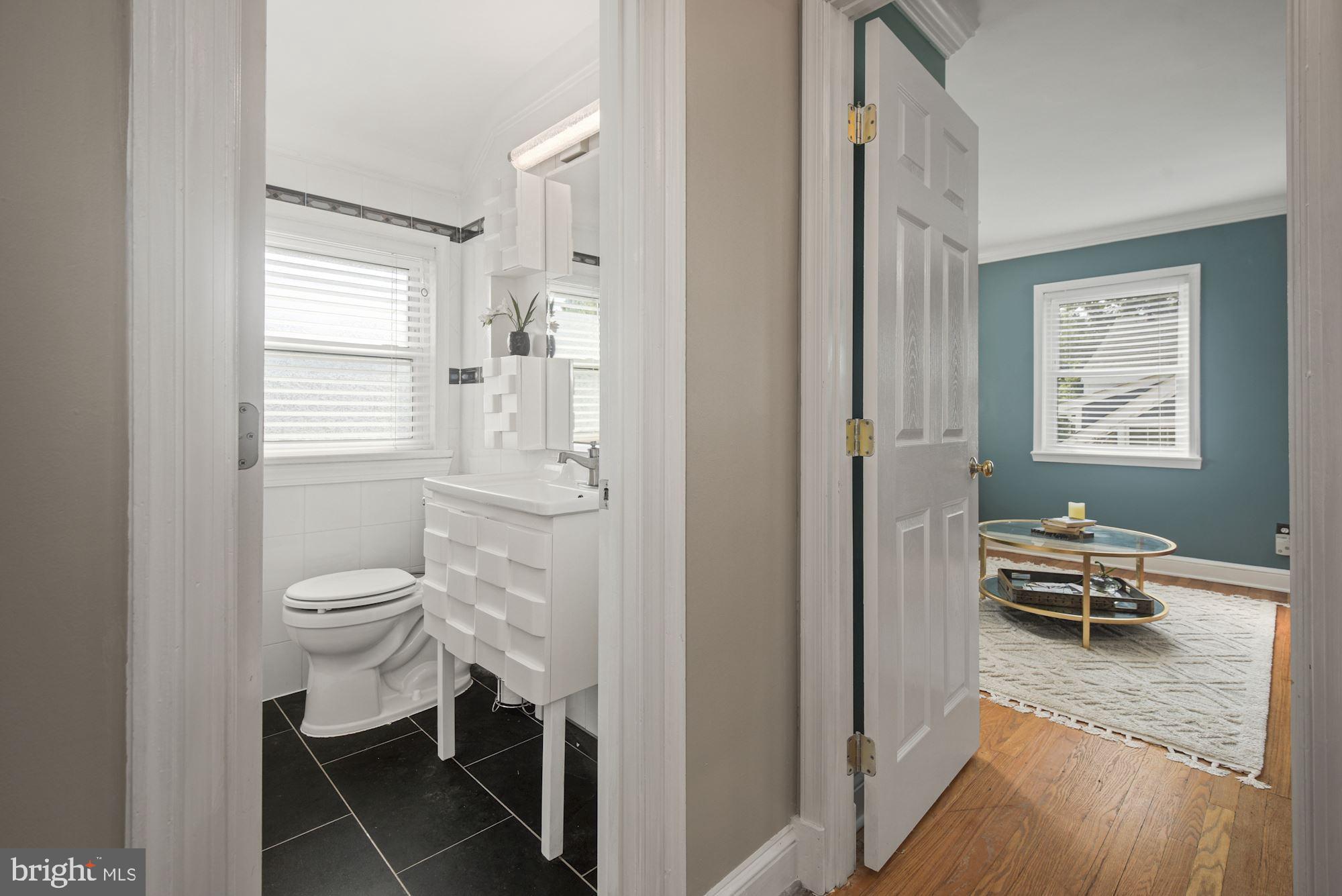 205 West Cameron Road Falls Church, VA 22046 - Photo 17 of 36 Lovely light & bright upper level!