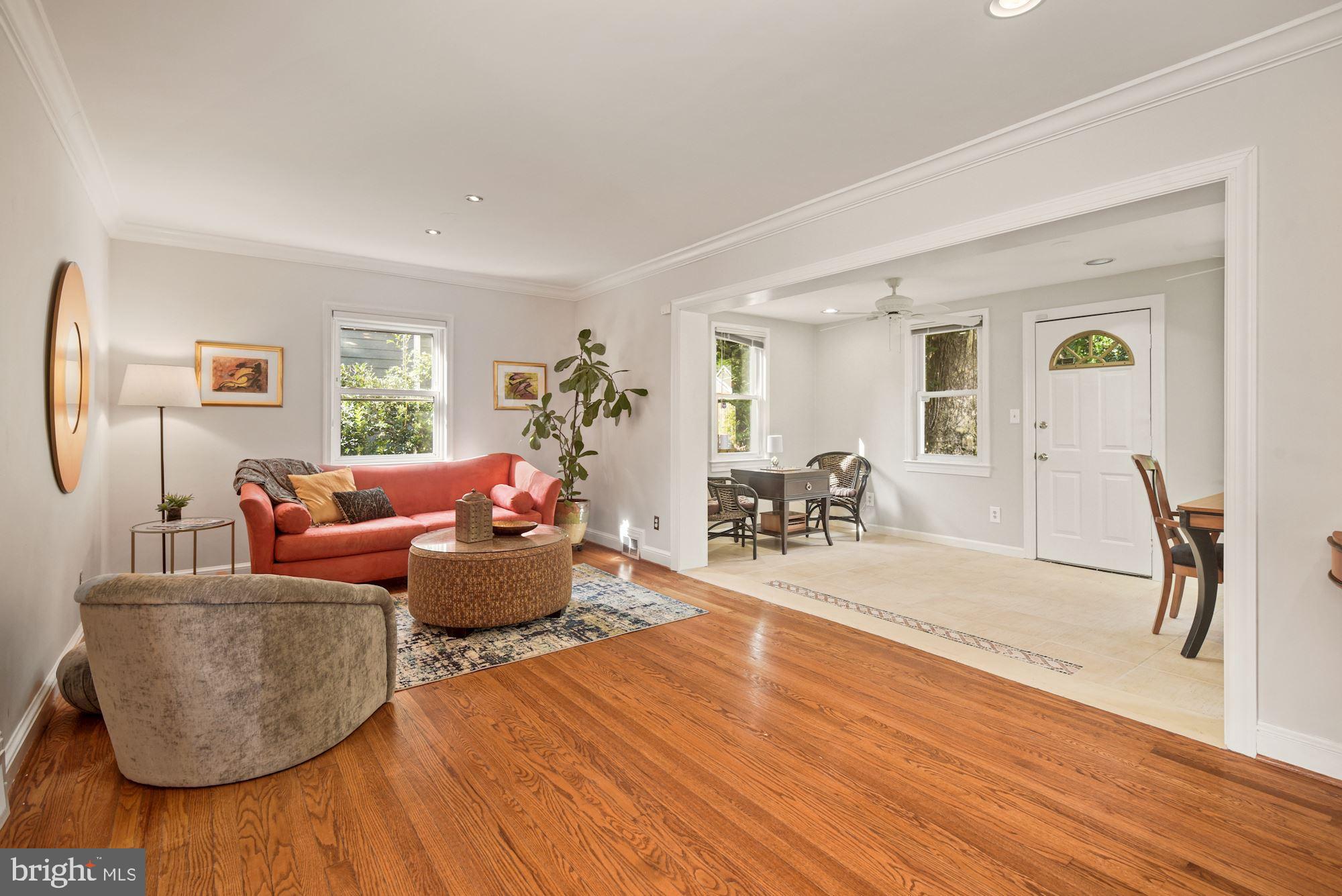 205 West Cameron Road Falls Church, VA 22046 - Photo 8 of 36 Light filled living room!