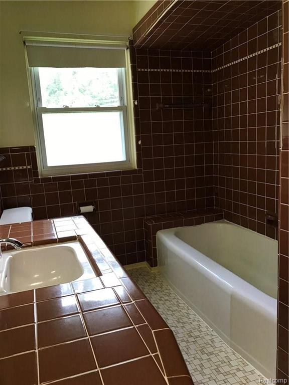 30680 West 11 Mile Road Farmington, MI 48336 - Photo 10 of 22