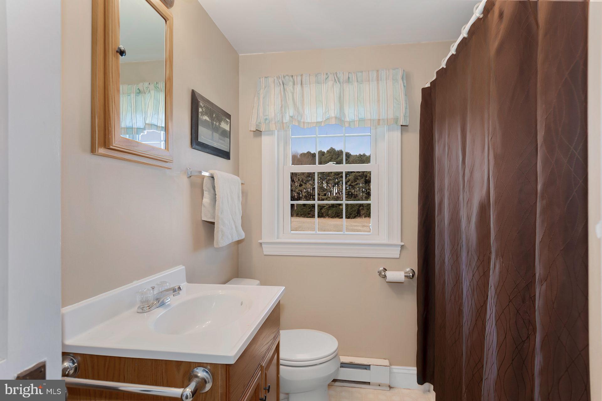 4227 Baildon Road Trappe, MD 21673 - Photo 17 of 39 Farmhouse 2nd floor full bath