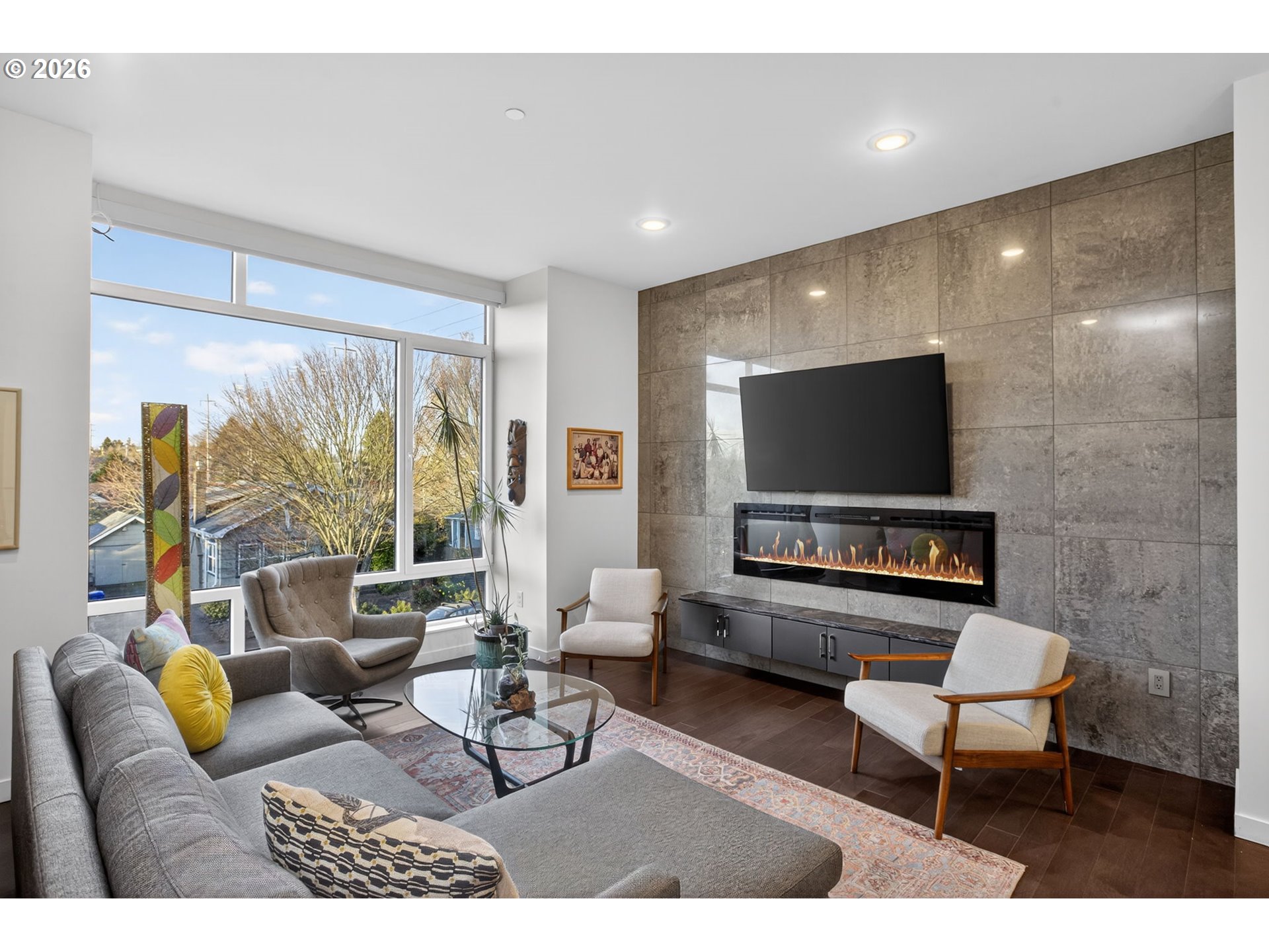 5248 Northeast Couch Street Portland, OR 97215 - Photo 7 of 48