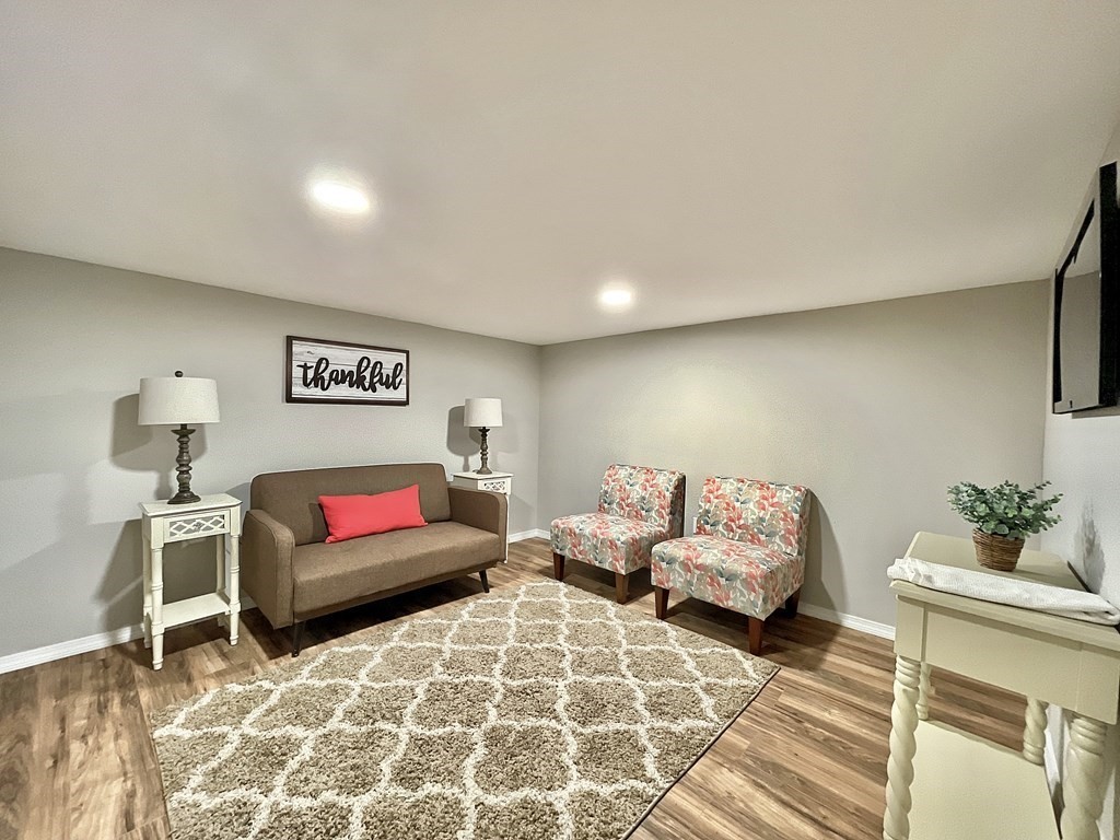 867 Roosevelt Avenue Springfield, MA 01109 - Photo 12 of 25