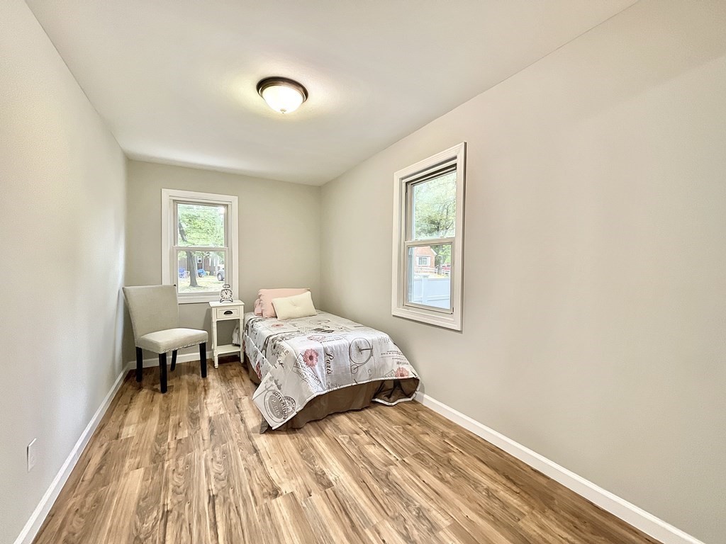 867 Roosevelt Avenue Springfield, MA 01109 - Photo 17 of 25