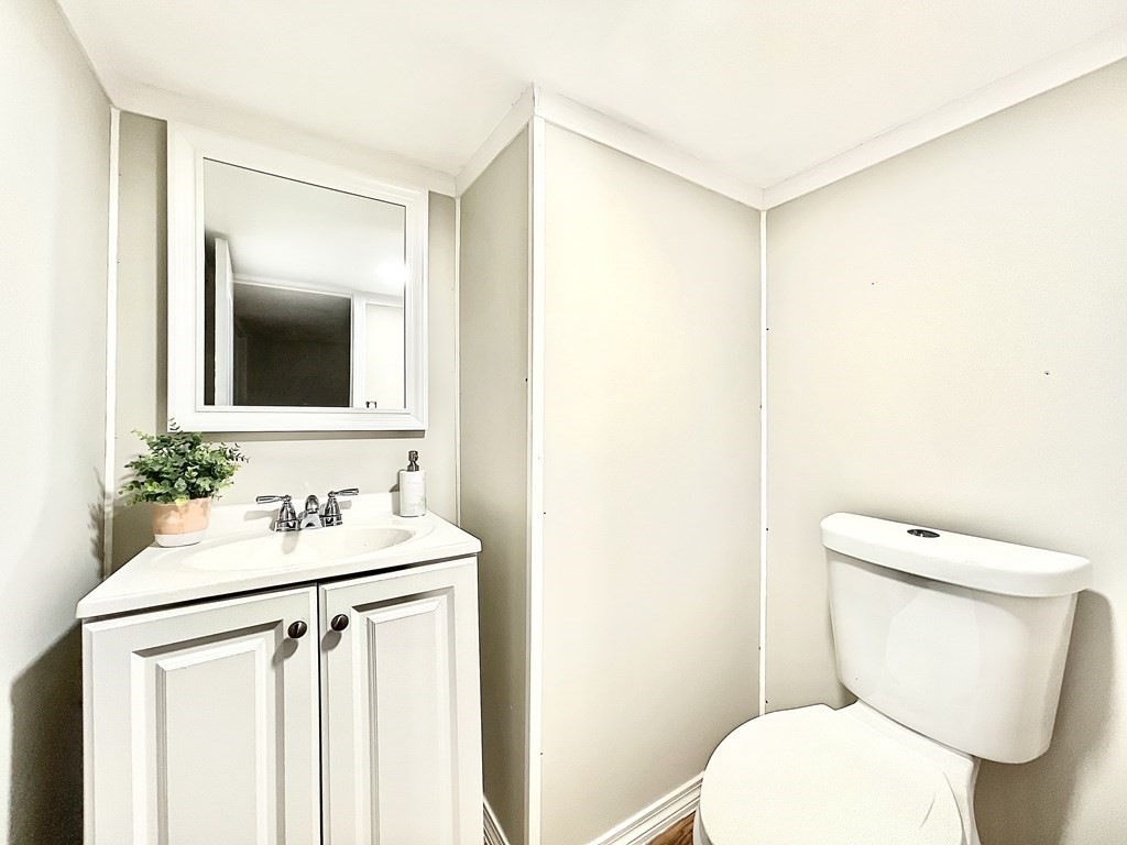 867 Roosevelt Avenue Springfield, MA 01109 - Photo 18 of 25