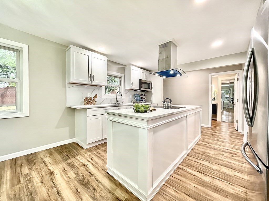 867 Roosevelt Avenue Springfield, MA 01109 - Photo 4 of 25