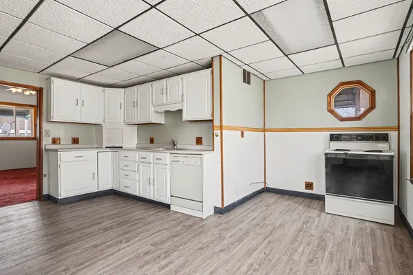 $219,000 | 01901 County Road 681, Grand Junction, MI 49056