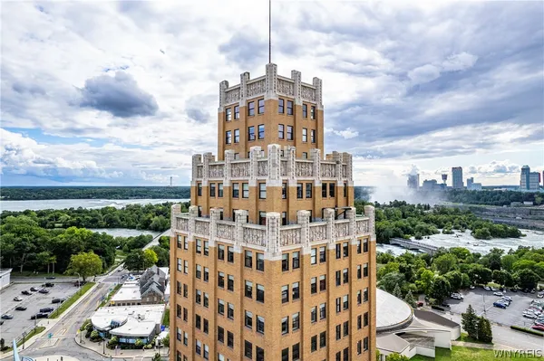 $319,000 | 222 1st Street, Unit 902, Niagara Falls, NY 14303