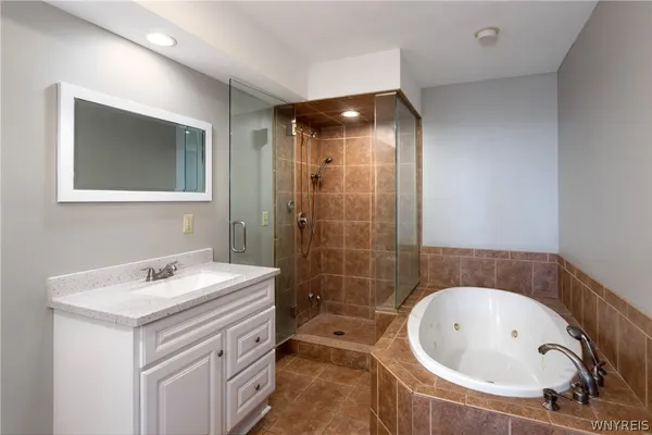 $319,000 | 222 1st Street, Unit 902, Niagara Falls, NY 14303