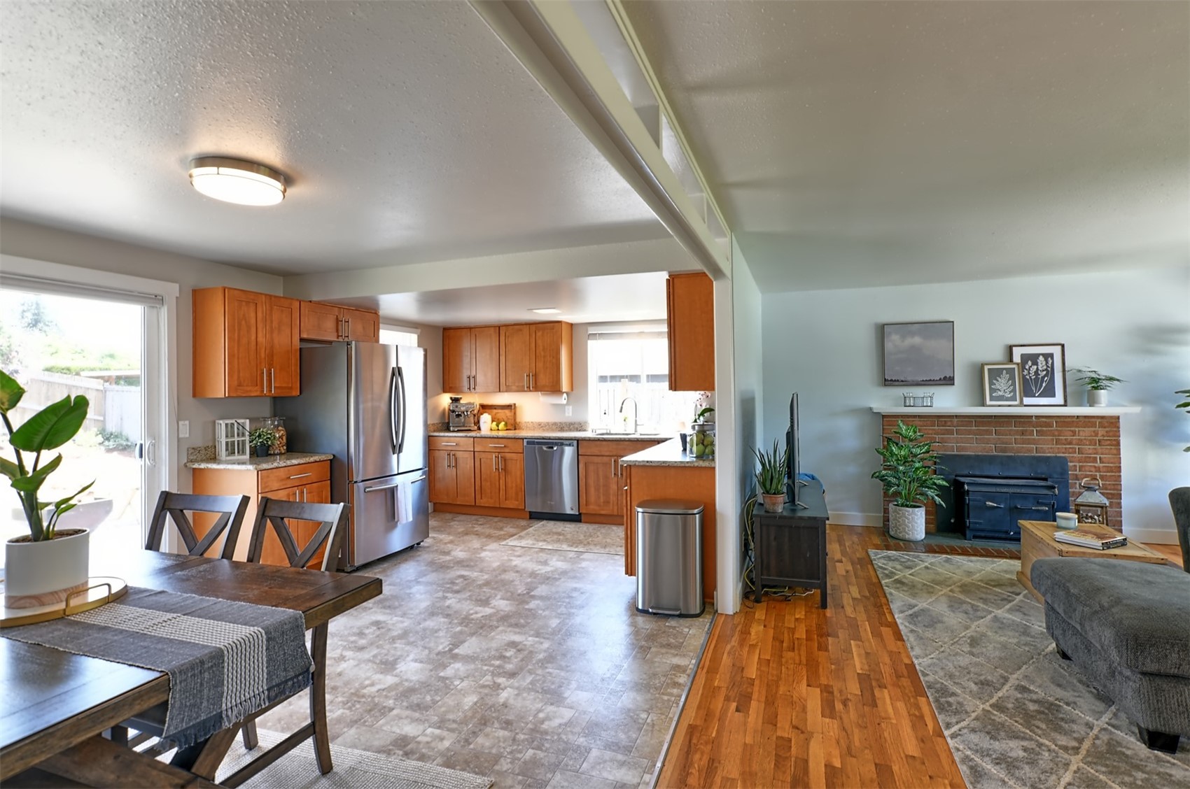 1052 Redmond Avenue Northeast Renton, WA 98056 - Photo 13 of 28 Gallery Image 13