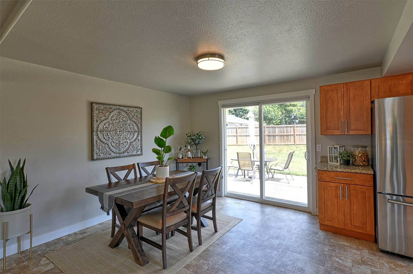 1052 Redmond Avenue Northeast Renton, WA 98056 - Photo 6 of 28 Gallery Image 6