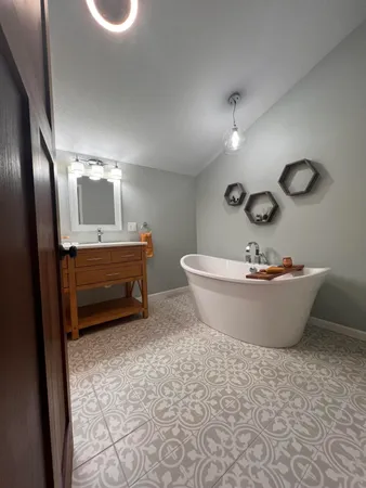 $499,900 | 3776 North Sturgeon Road, Midland, MI 48642