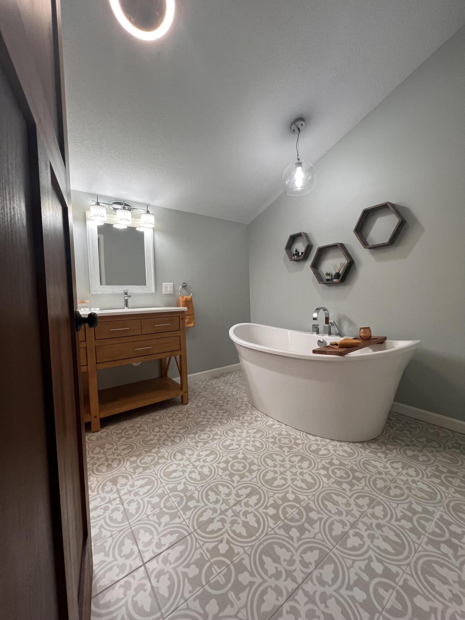 3776 North Sturgeon Road Midland, MI 48642 - Photo 21 of 41 IMG_3868