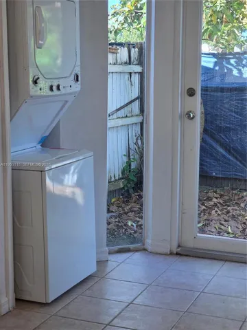 $2,000 | 124 Northeast 13th Street, Unit 21, Homestead, FL 33030