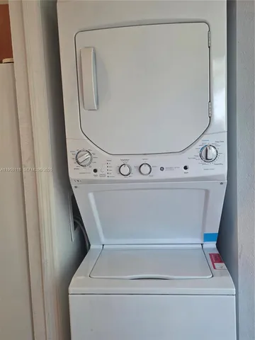 $2,000 | 124 Northeast 13th Street, Unit 21, Homestead, FL 33030