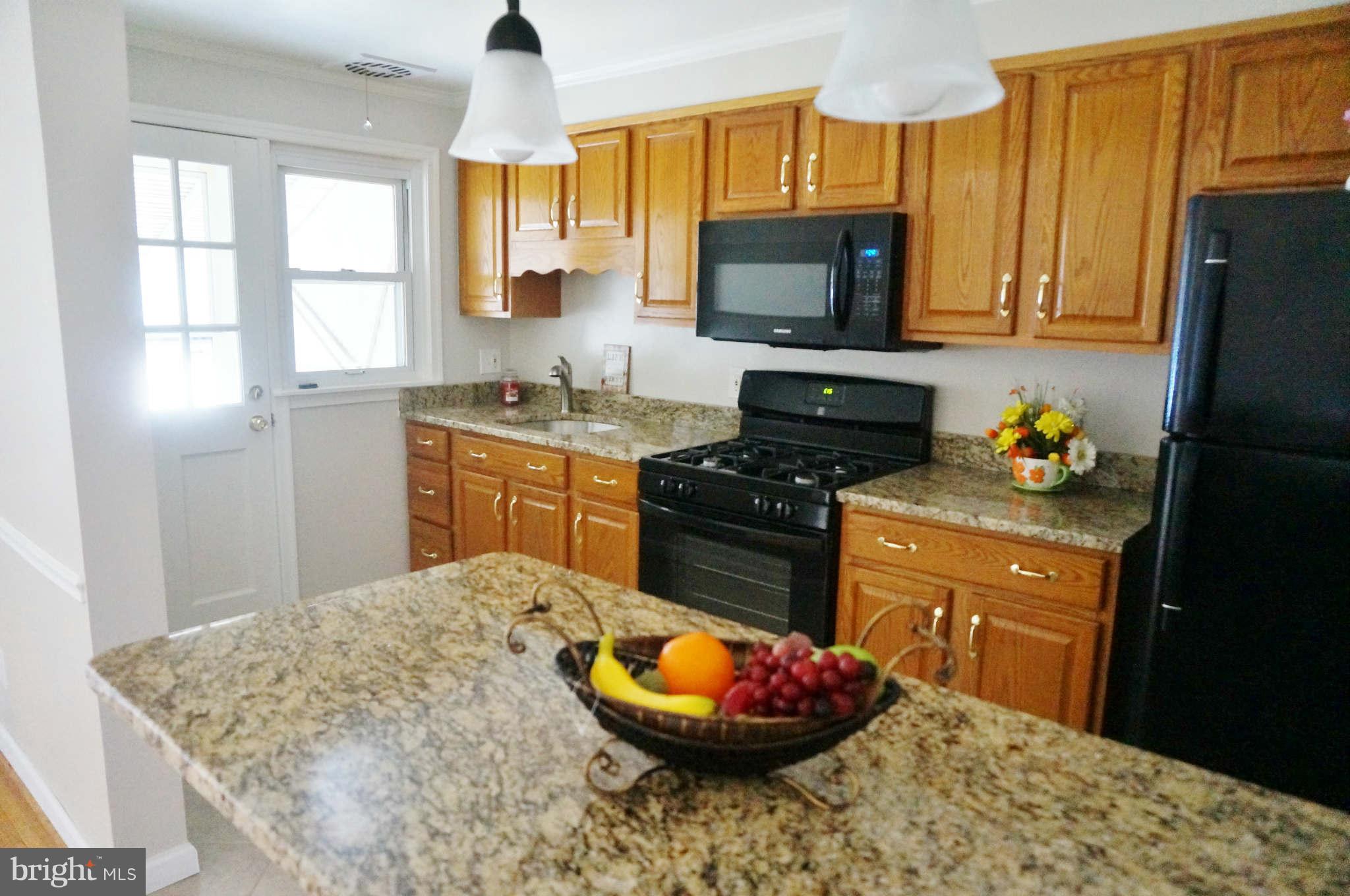 7812 Scholar Road Baltimore, MD 21222 - Photo 3 of 24 Kitchen