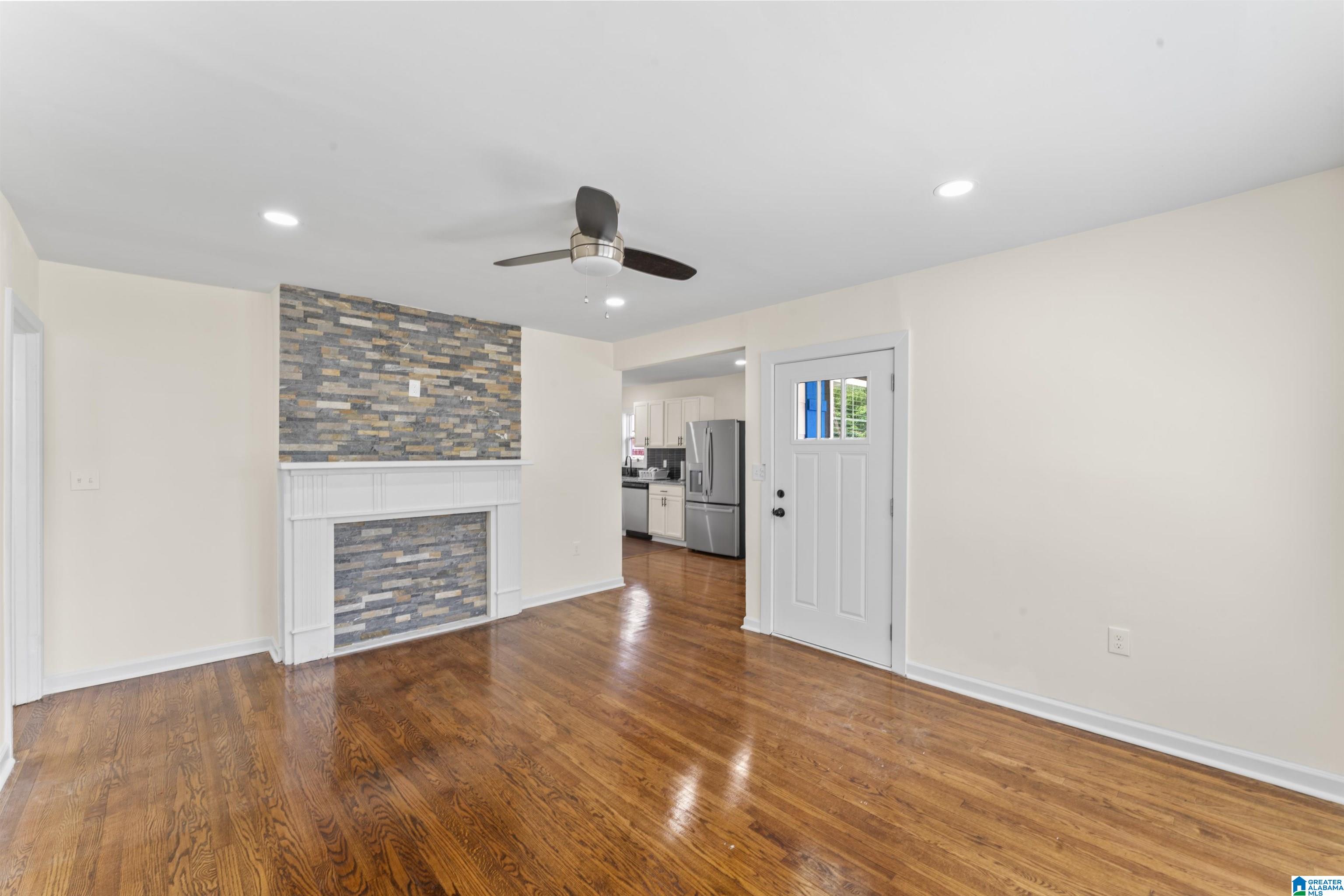 205 14th Court Birmingham, AL 35204 - Photo 3 of 28