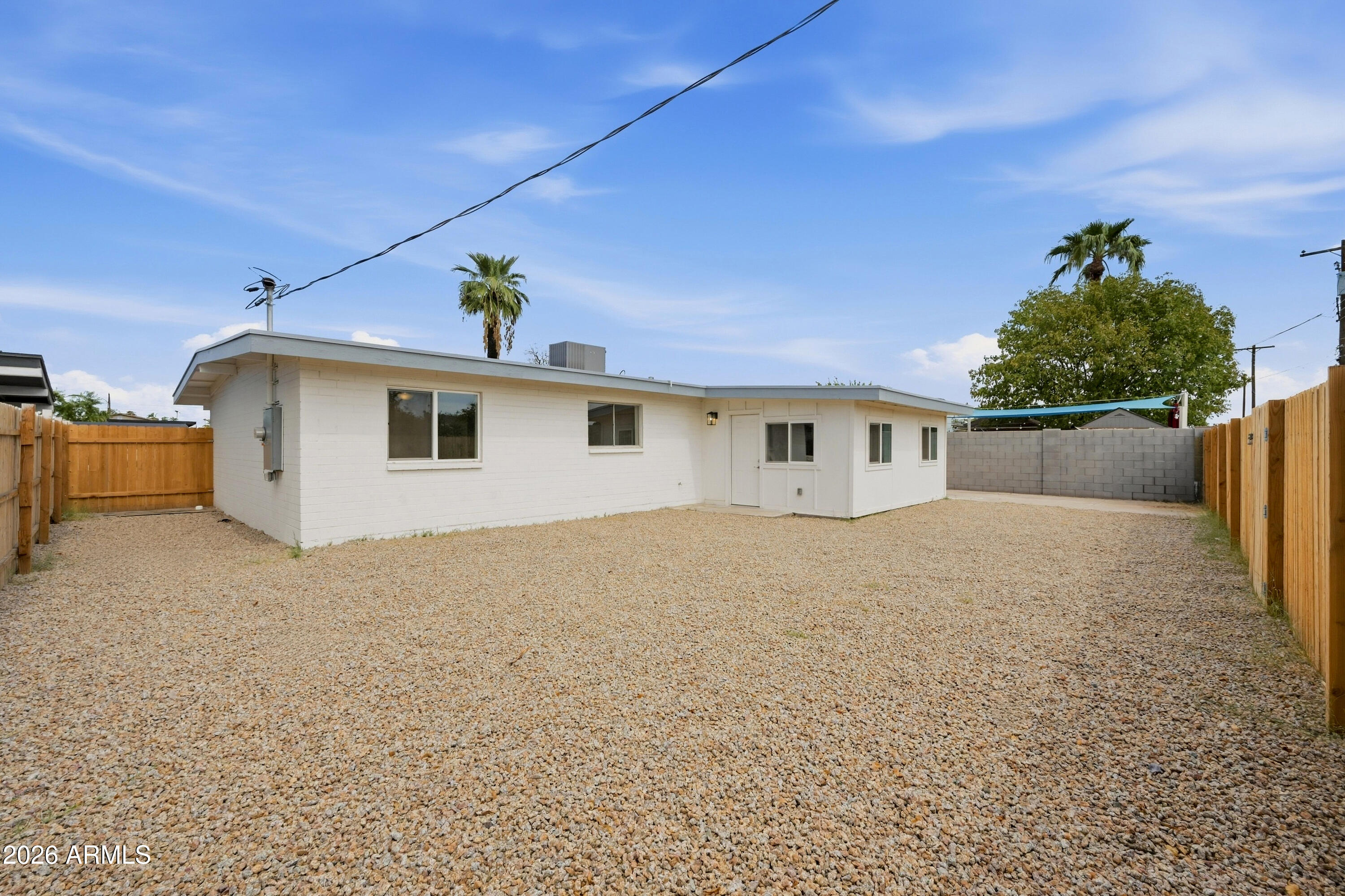4143 West Cheery Lynn Road Phoenix, AZ 85019 - Photo 5 of 20 23_002_dsc_4325