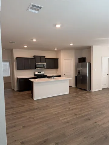 $2,300 | 729 Lantana Lane, Pilot Point, TX 76258