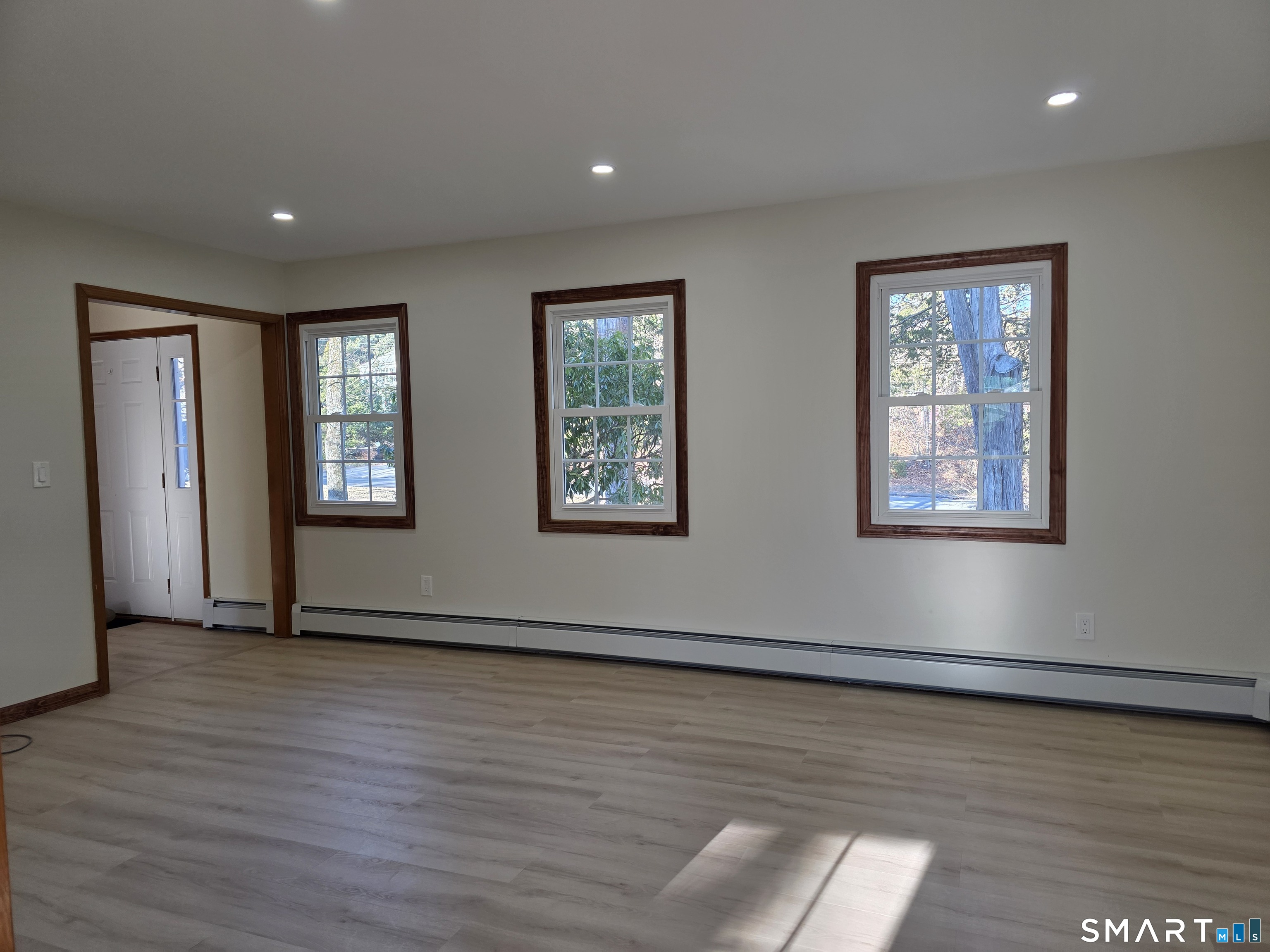 29 Brook Pine Drive Shelton, CT 06484 - Photo 6 of 36