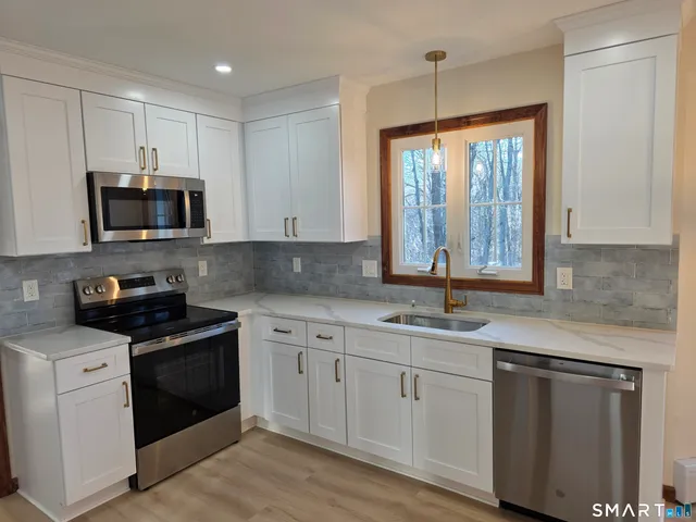 $3,500 | 29 Brook Pine Drive, Shelton, CT 06484