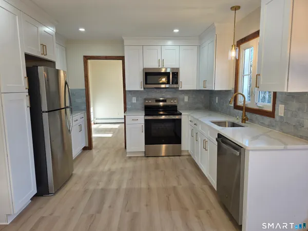 $3,500 | 29 Brook Pine Drive, Shelton, CT 06484