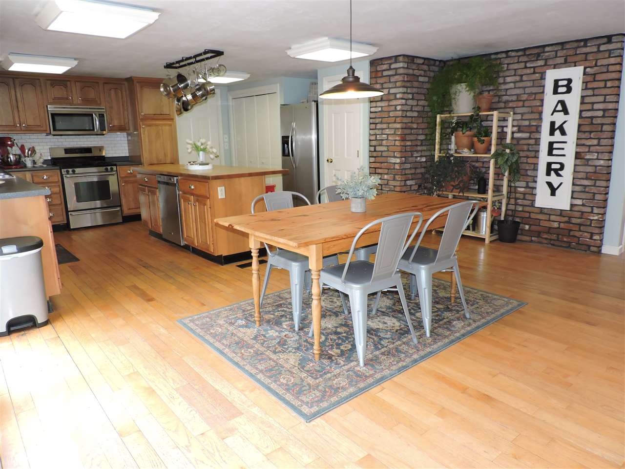 334 N Road Salisbury, NH 03235 - Photo 6 of 33