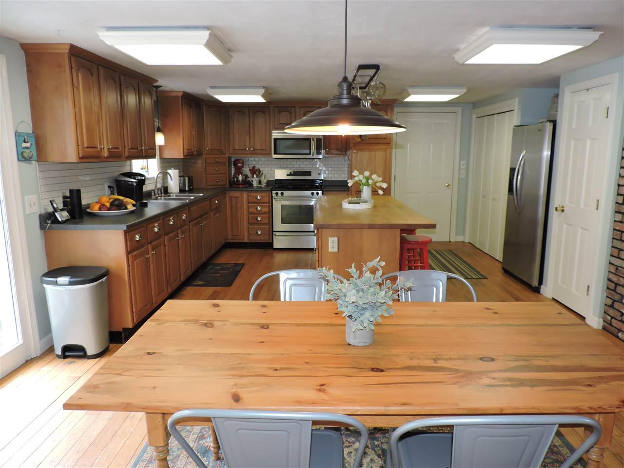 334 N Road Salisbury, NH 03235 - Photo 10 of 33