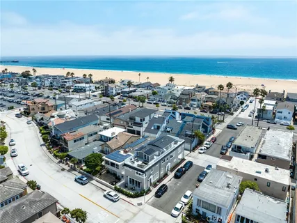 $2,975,000 | 825 West Bay Avenue, Unit B, Newport Beach, CA 92661